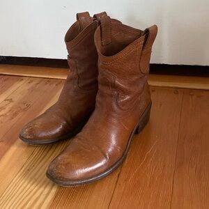 Frye Carson Shortie Cognac‎ Leather Ankle Boots 6